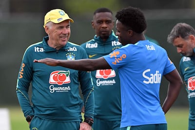 Carlo Ancelotti y Vinícius Junior, blanco de las críticas en la selección brasileña por el bajo rendimiento de la Canarinha.