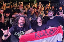 Kuazar al finalizar uno de los conciertos de la gira.