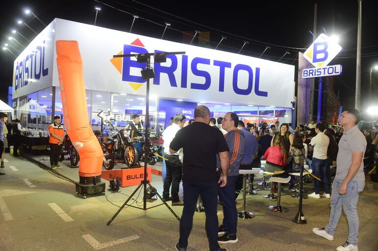 Stand de Bristol en la Expo MRA 2023.