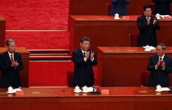 Xi Jinping (C), presidente de China, durante la celebración del congreso del Partido Comunista chino, el buró político y centro de poder del gigante asiático.