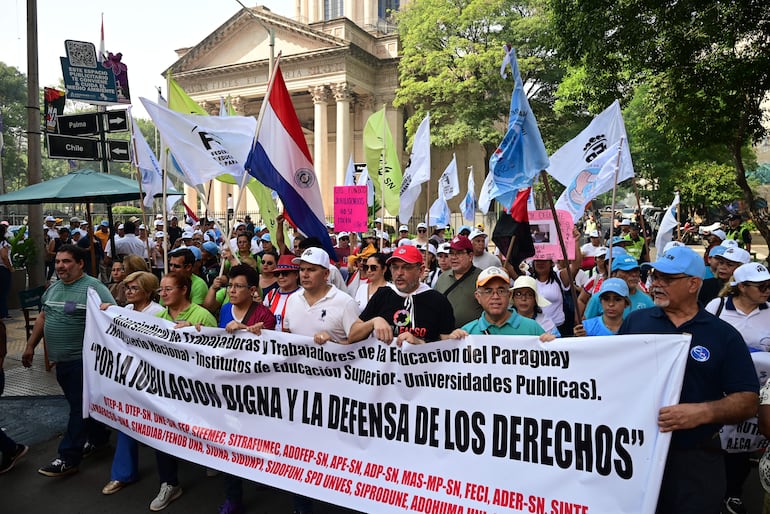 Ex ministros destacan primer paso legislativo para reformar  Caja Fiscal