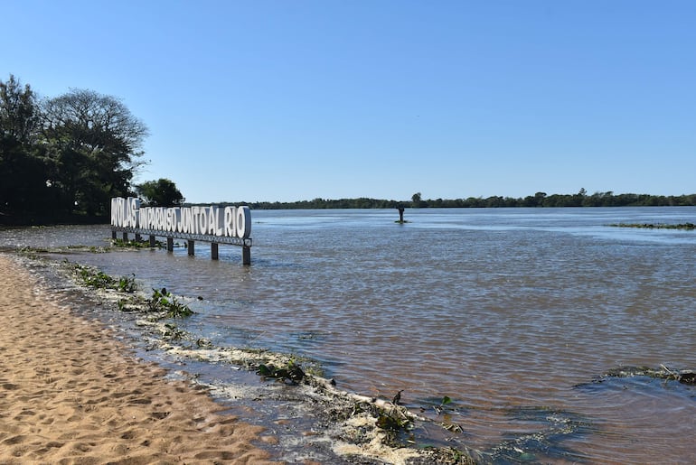 Preocupa repunte del río Paraná en Ayolas.