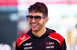 Esteban Ocon, piloto de Fórmula 1, se desvinculará de la escuadría Haas a fin de temporada.