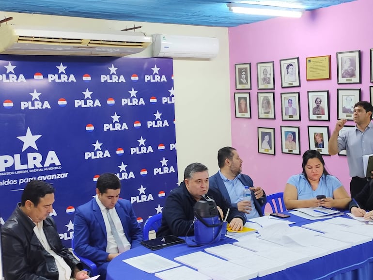 Directorio del PLRA se autoevalúa con elogios tras las municipales y culpa a alianzas “al santo cohete” Directorio del PLRA se autoevalúa con elogios tras las municipales y culpa a alianzas “al santo cohete”