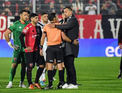 Juan Ángel Espínola (30 años, de verde), tuvo una gran actuación en la portería de Newell's Old Boys de Rosario.