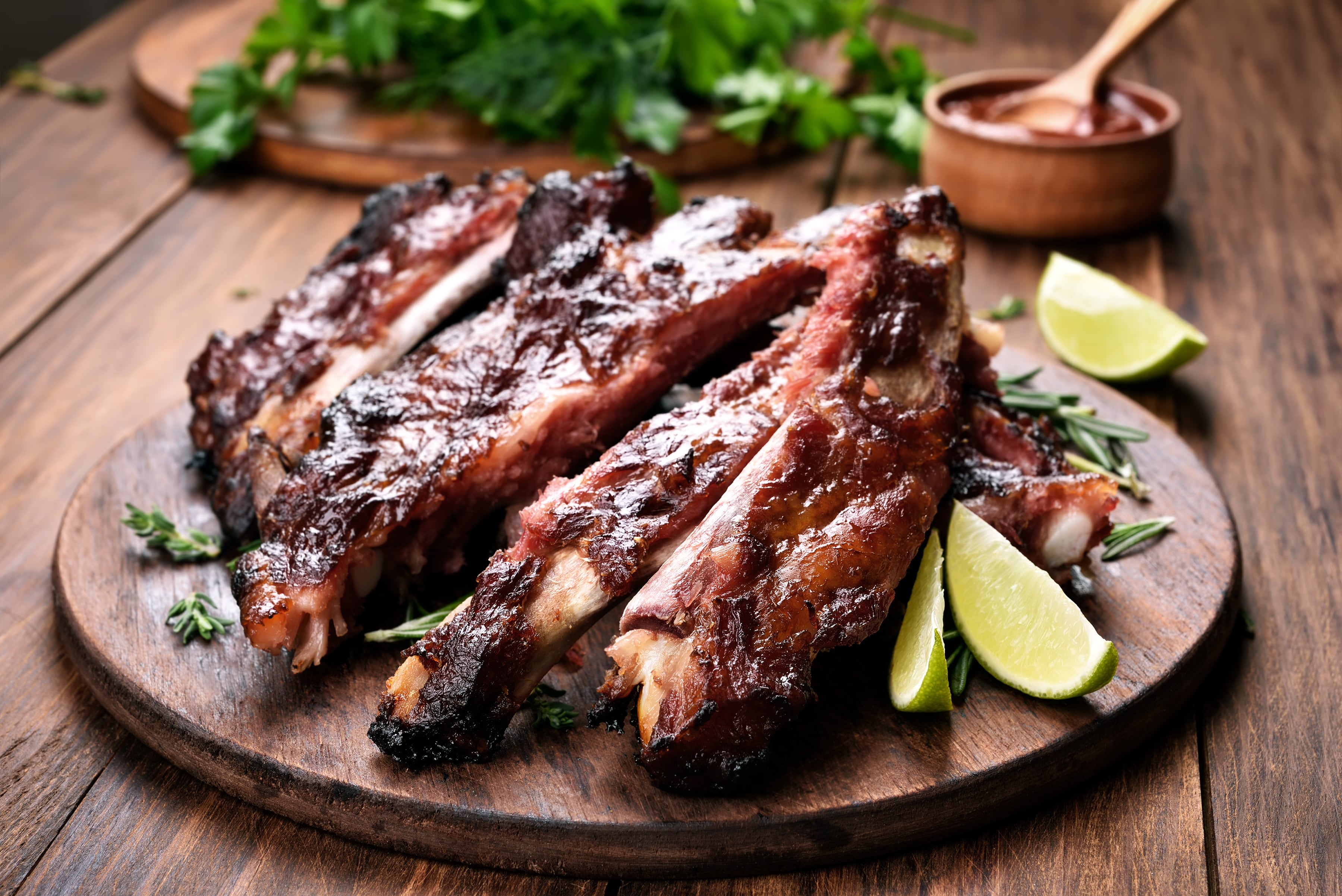 Receta fácil: costilla de cerdo al limón y hierbas, un plato lleno de aroma y sabor Receta fácil: costilla de cerdo al limón y hierbas, un plato lleno de aroma y sabor