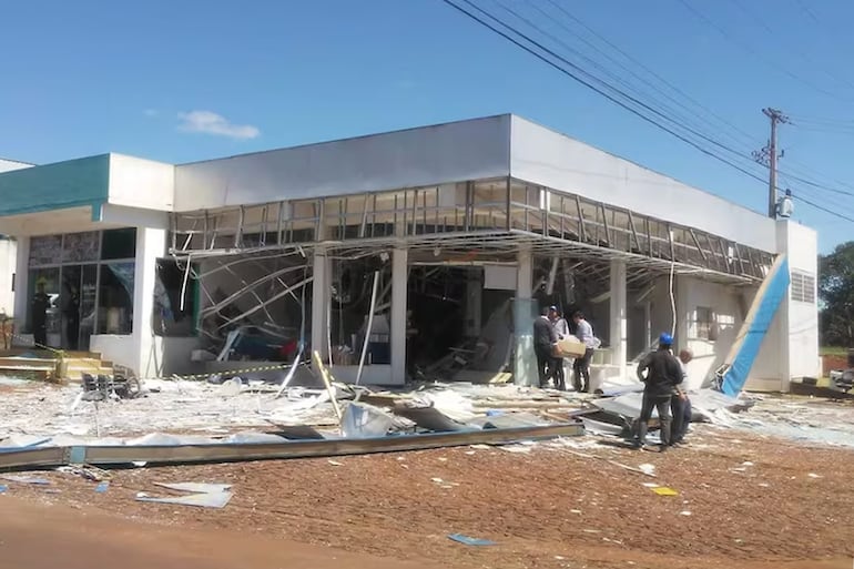 El banco Regional de Pirapó, Itapúa, atacado el 14 de setiembre de 2022.