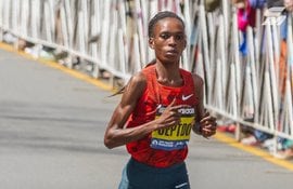 Rita Jeptoo, suspendida.