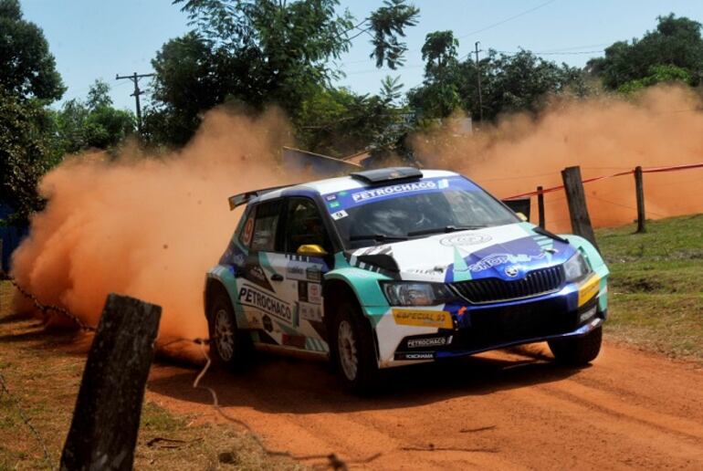 Ricardo Escauriza y Félix Angulo corren con el Skoda Fabia R5, en la RC2, los primeros anotados hasta el momento en la principal Clase de la categoría tracción integral.