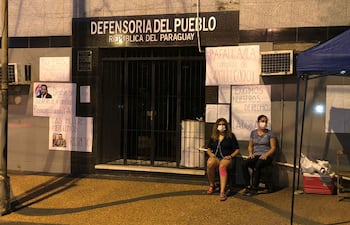 Bibiana Bóbeda, Gissell Rivas, Shirley Cantero y Silvana Cáceres, funcionarias despedidas de la Defensoría del Pueblo 24-02-22 William Vera