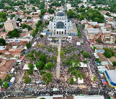 La misa central de Caacupé tuvo una masiva concurrencia nuevamente este año.