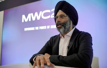 Fotografía de archivo: el director ejecutivo de Character AI, Karandeep Anand, habla durante el Mobile World Congress (MWC), la mayor feria y exhibición mundial de tecnología móvil, el pasado 4 de marzo de 2026 en Barcelona.