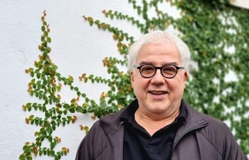 Genaro Riera Hunter presenta el proyecto "Guaranias de cuna".