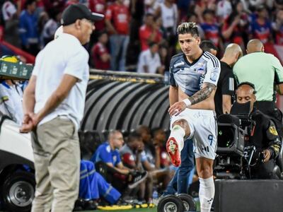 El paraguayo Guillermo Paiva (d), futbolista de Junior de Barranquilla.