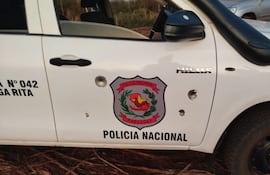 Impactos de bala que recibió la patrullera en Yhü.