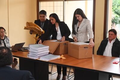 Tres firmas presentaron sus ofertas para explotar el juego de apuestas deportivas y analizaron las propuestas de sus competidores.