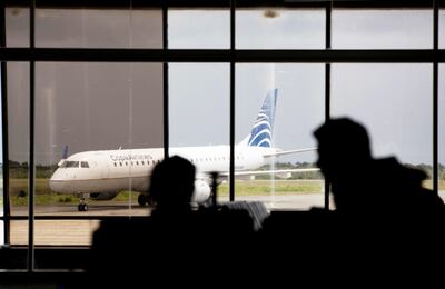 Un vuelo de Copa Airlines aterriza en República Dominicana. Esta aerolínea anunció el cierre de sus operaciones desde el 22 de marzo y espera retomarlas el 22 de abril.