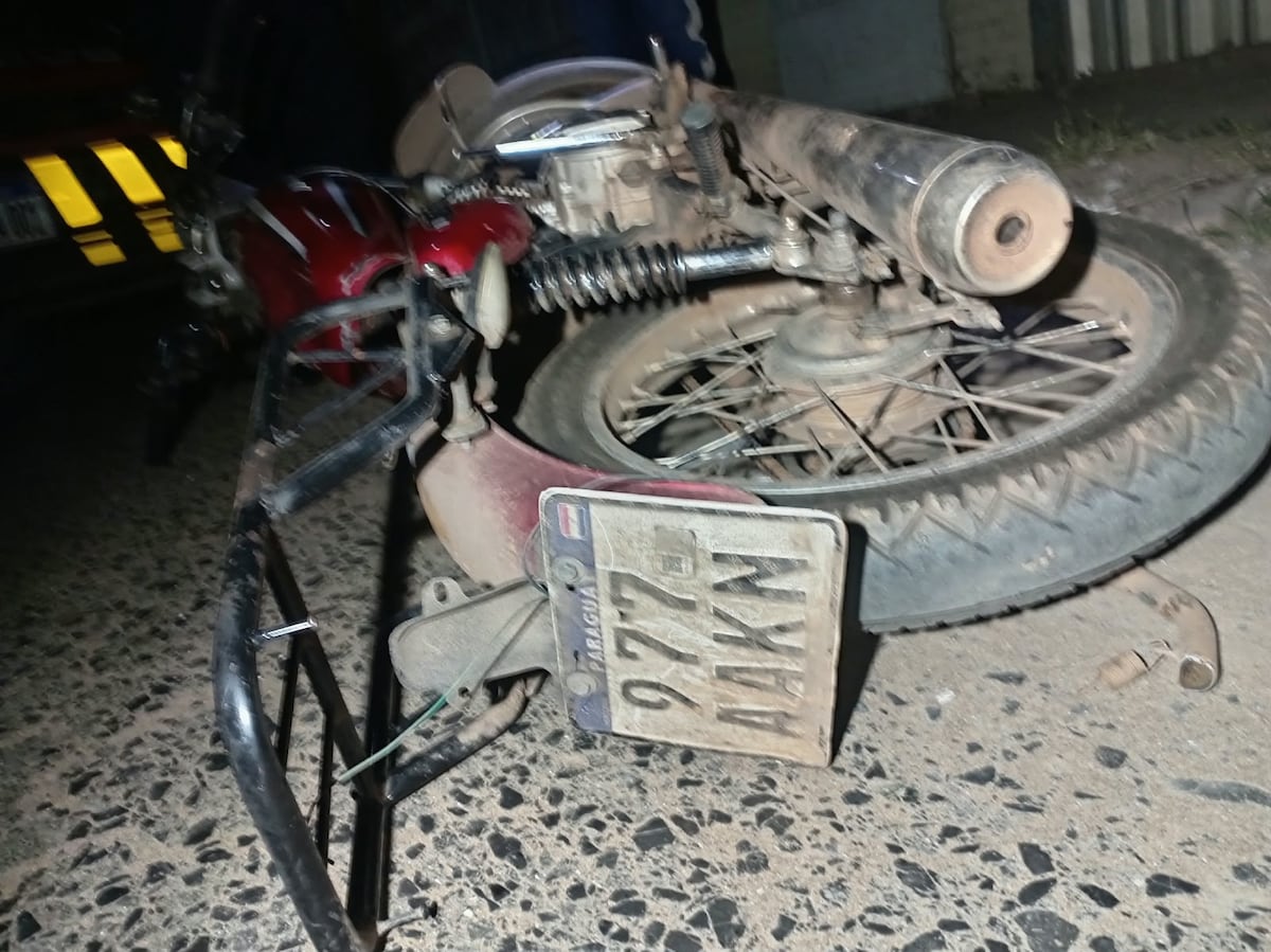Motociclista muere tras impactar contra una columna en Ypané