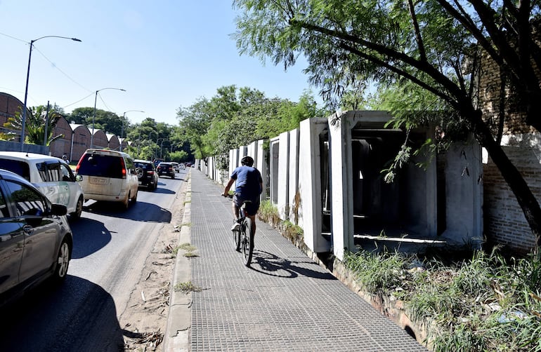 Tramo de la Costanera Norte de Asunción donde se harán las primeras intervenciones. 