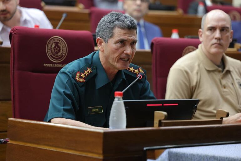 el director de la Dimabel, Gral. de División, Melanio Salomón Servín Aquino.