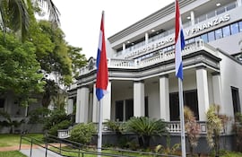 La evolución de la Deuda Pública plantea desafíos relevantes, donde el equilibrio entre acceso a recursos, costos financieros y sostenibilidad de largo plazo resulta clave.