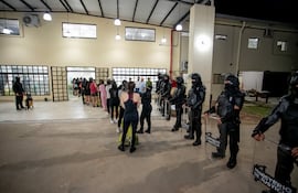 Cierre de la cárcel del Buen Pastor sobre la avenida Mariscal López y traslado de reclusas a las penitenciarías de Emboscada y Coronel Oviedo.