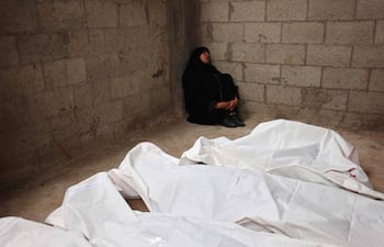 Una mujer llora la muerte de familiares suyos en un bombardeo israelí en Rafah, en el sur de la Franja de Gaza, en abril de 2024.