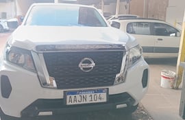La camioneta Nissan Frontier, que era utilizada por los maleantes.
