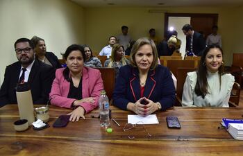 Conciliación entre la senadora Lilian Samaniego y el Dr. Edilberto Rivarola.