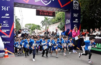 Niños, jóvenes y adultos participaron del SIL RUN 2026.