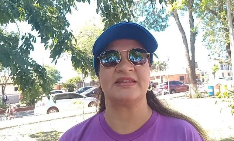 La manifestación de los docentes se llevó a cabo en la plaza Bernardino Caballero de Santaní
