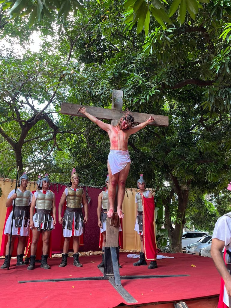 Video: así se vivió la Pasión de Cristo en la Iglesia Domingo Savio de Fernando de la Mora