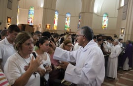 Devotos participaron masivamente en la misa de Cuaresma en Caacupé.