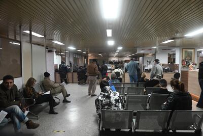 Ciudadanos se acercaron a la Municipalidad de Asunción para renovar su registro de conducir, pero no pudieron realizar el trámite.