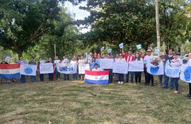 Segundo día de la manifestación docente en Fuerte Olimpo, Alto Paraguay