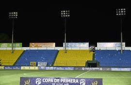 El partido Sportivo Luqueño vs. Guaraní fue postergado por falta de energía eléctrica en las torres lumínicas del sector de Platea del estadio Erico Galeano, en Capiatá, Paraguay.