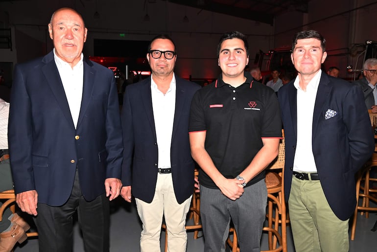 Atilio Gagliardone, Freddy Falchi, Maximilien Henri Kern y Cyril Kern.