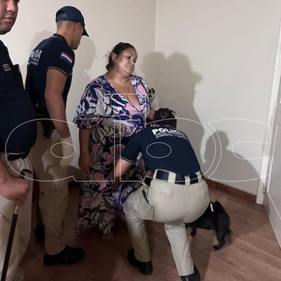 La abogada Zully Ortiz, fue detenida como presunta instigadora de las amenazas dirigidas contra el periodista Carlos Benítez.