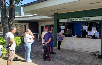 Unas 35 personas ya gestionaron su licencia de conducir con código QR en Caacupé.