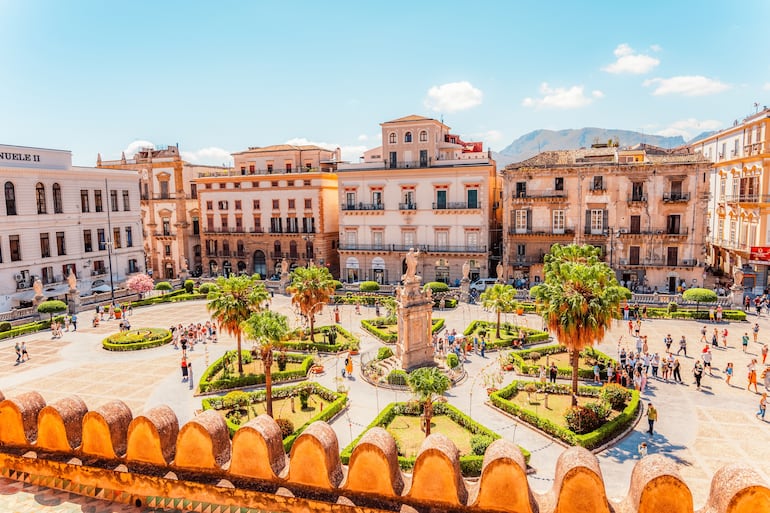 Torre de la Catedral de Palermo, Sicilia, Italia.