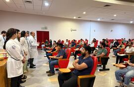 Examen único de admisión para residencias en la Facultad de Ciencias Médicas se realizó ayer, miércoles.