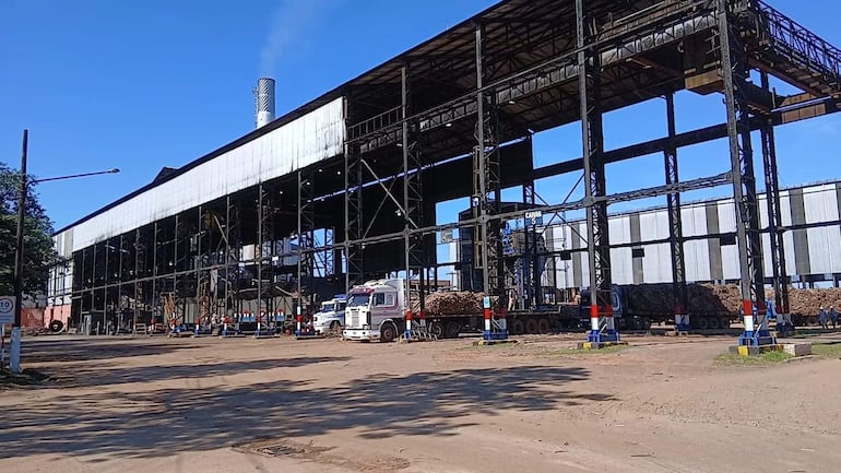 Petropar niega falta de capacidad en Troche, pero acuerda derivar caña a un ingenio privado.
