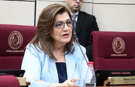 Blanca Ovelar (ANR, disidente), exministra del Ministerio de Educación.