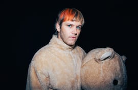 El cantante, compositor y actor Benjamín Amadeo ofrecerá esta noche su primer concierto en Asunción, en el marco del ciclo PyRockFest.