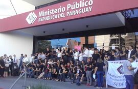 La huelga general de funcionarios del Ministerio Público iniciará este martes, 18 de noviembre.