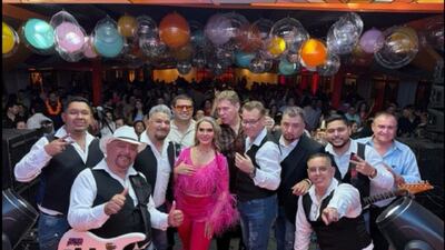 La banda mexicana de cumbia “Grupo Azteka” fue la principal protagonista del cumpleaños 35 de la legisladora.