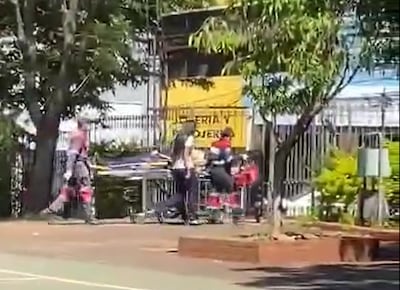 Riña entre estudiantes: lo golpeó con una madera en la cabeza en colegio céntrico de Encarnación