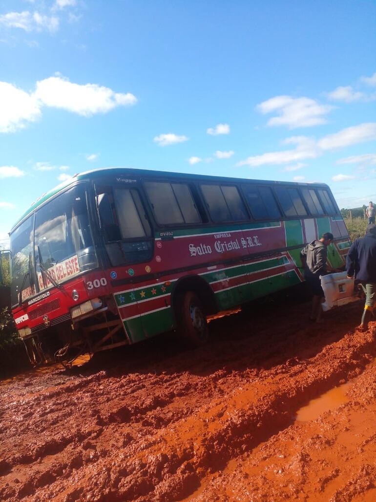 Reclaman un camino de todo tiempo.