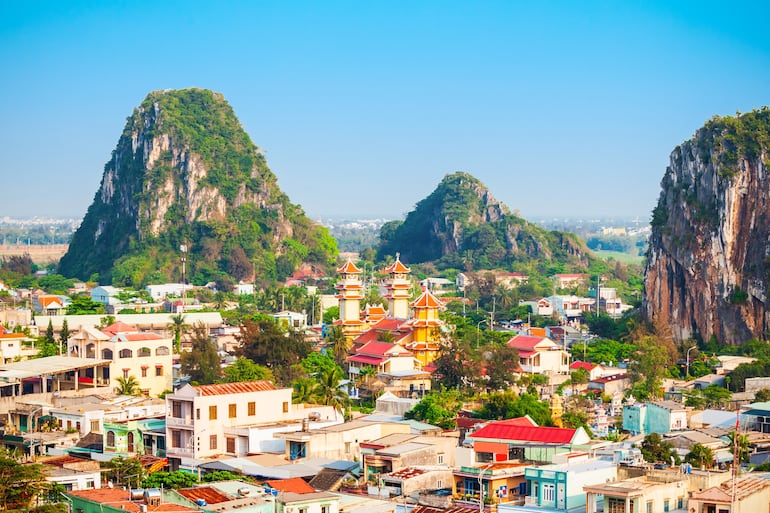 Las montañas de mármol de Danang son el destino turístico más importante de la ciudad de Da Nang en Vietnam.