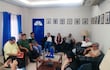 Referentes y autoridades de partidos políticos opositores en la sede del PLRA ayer de tarde.